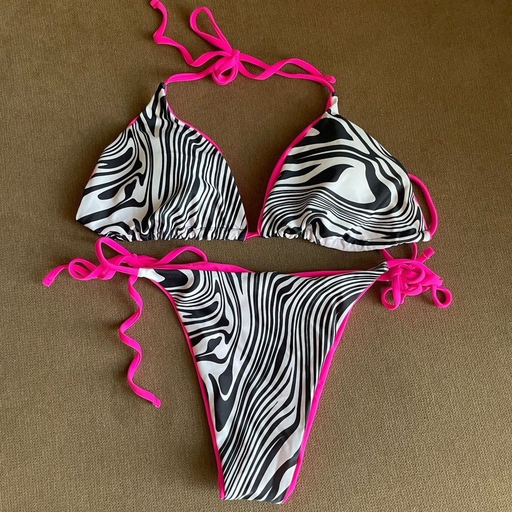 Bikini‎ Set - Picture 2 of 5